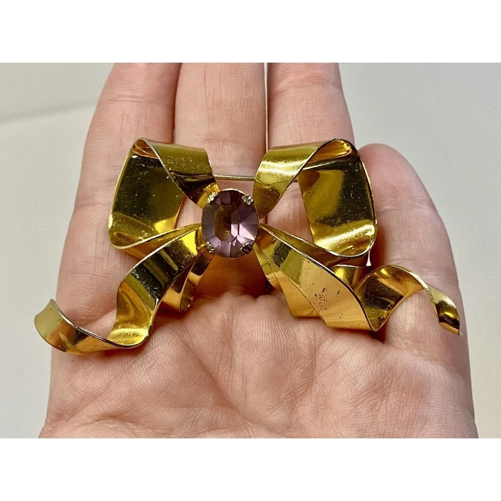 Gold Tone Sterling Marked Bow Ribbon With‎ Purple Stone Brooch Pin Estate Find